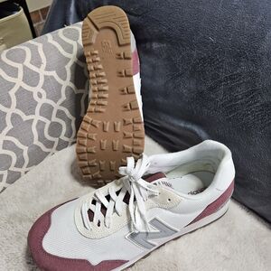 New Balance Women White and Burgundy Retro Runner Sneakers